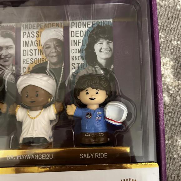 Fisher-Price Little People Inspiring Women Collector Set (NEW) - Picture 3 of 4